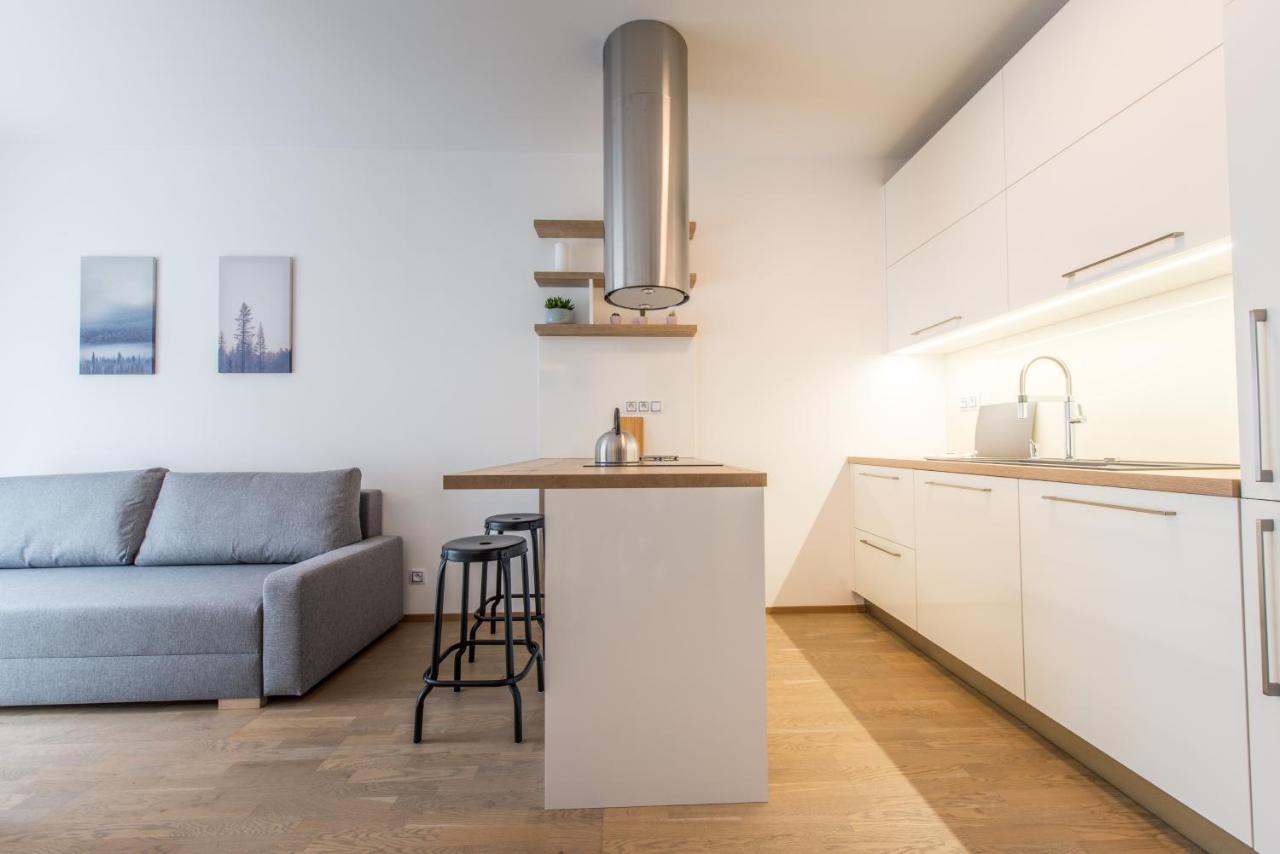 Mozart Central Apartments With Garage Прага Экстерьер фото