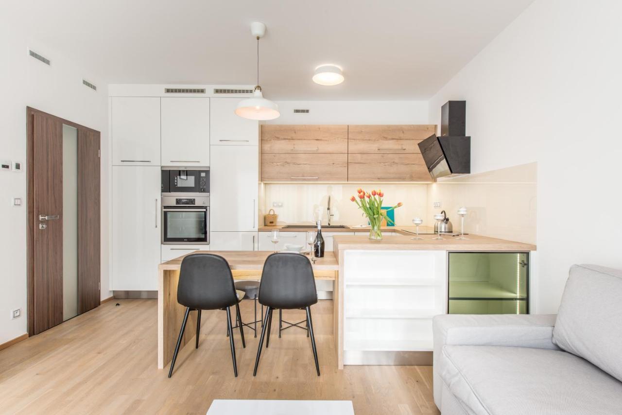 Mozart Central Apartments With Garage Прага Экстерьер фото