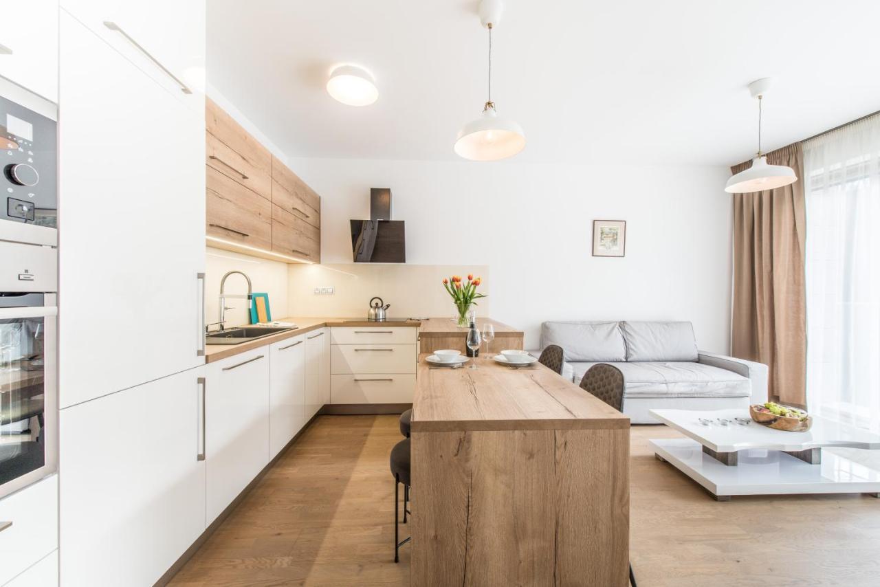 Mozart Central Apartments With Garage Прага Экстерьер фото