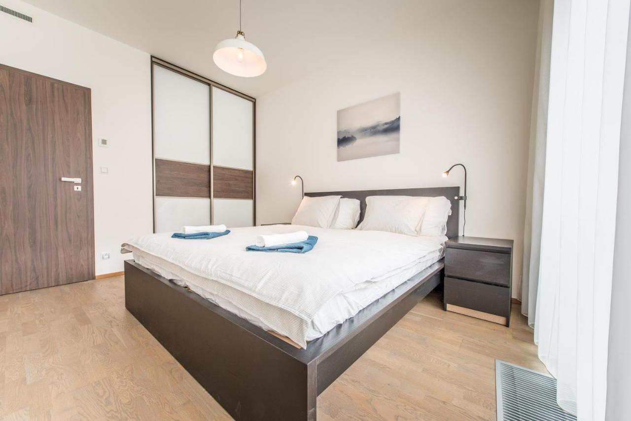 Mozart Central Apartments With Garage Прага Экстерьер фото