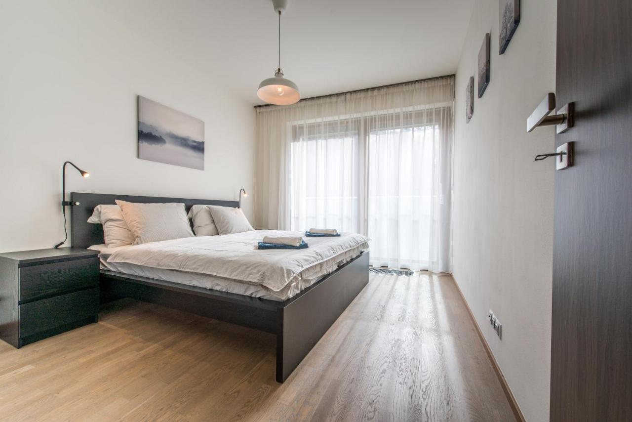 Mozart Central Apartments With Garage Прага Экстерьер фото