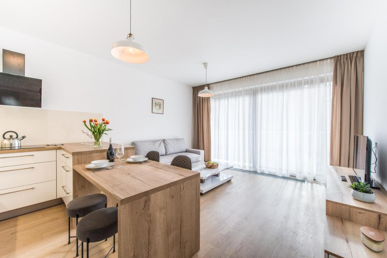 Mozart Central Apartments With Garage Прага Экстерьер фото