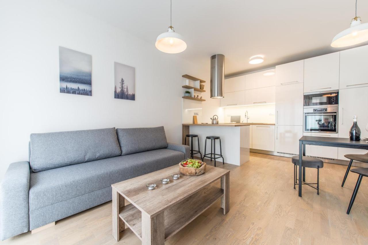 Mozart Central Apartments With Garage Прага Экстерьер фото